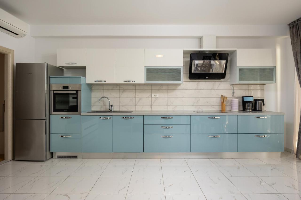 Apartments Lea Подстрана Экстерьер фото