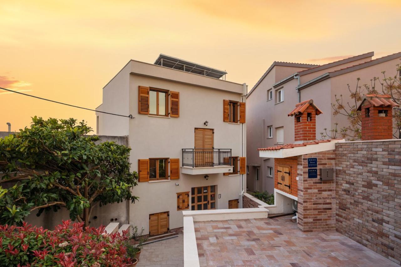 Apartments Lea Подстрана Экстерьер фото