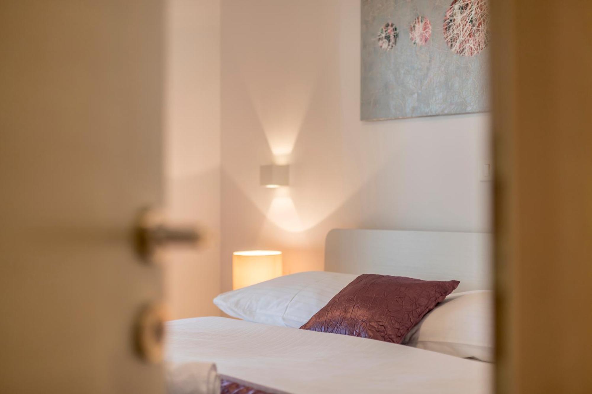 Apartments Lea Подстрана Экстерьер фото