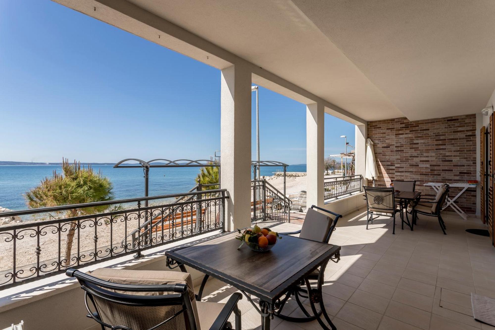 Apartments Lea Подстрана Экстерьер фото