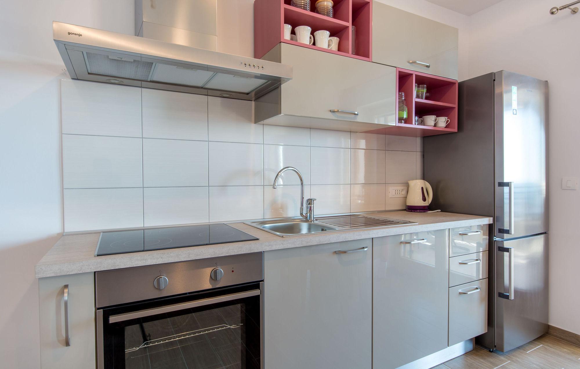 Apartments Lea Подстрана Экстерьер фото